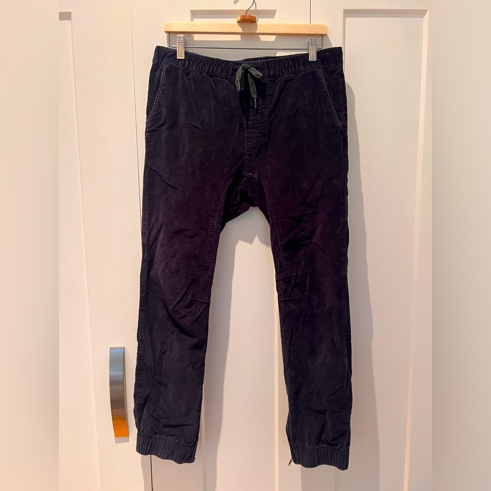 PacSun velvet joggers 32 Medium Black